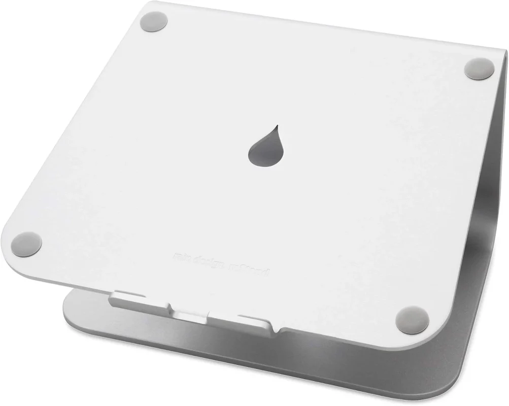 tabletstandaard of laptopverhoger voorkomt nekbelasting tijdens verslaglegging
