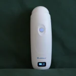 Scanner wireless per vescica Suresult B4D, vista frontale con pulsante di accensione e display di stato